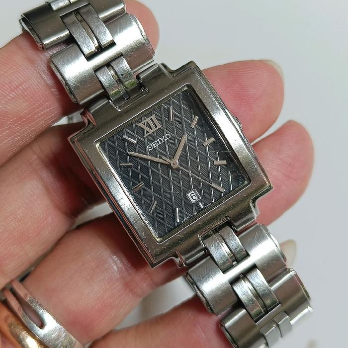 Seiko wanita tank rectangular 7N82 original bekas bagus normal semua siap pakai
