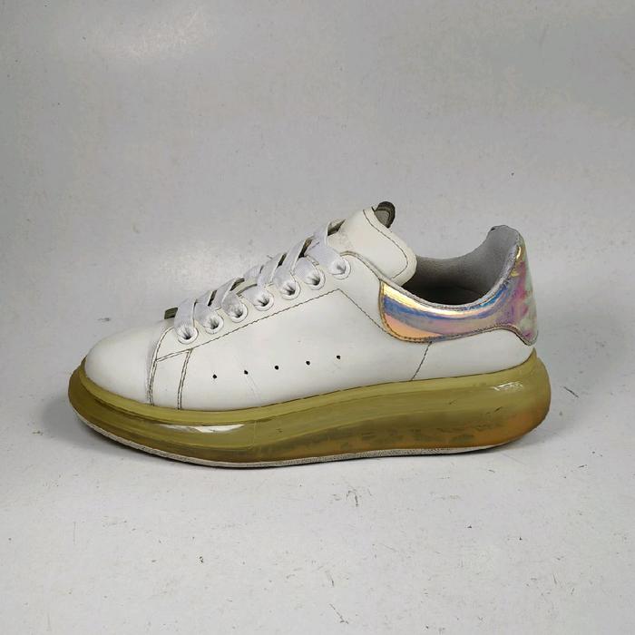 McQueen, sepatu Italy sepatu kulit Ferragamo Lanvin YSL