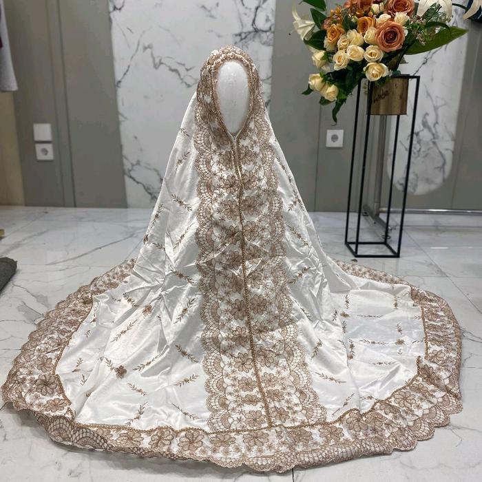 Angelina mukena Qatar dpt1