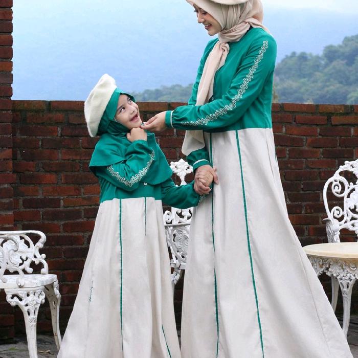  Dannis Online Surabaya  D' Pias Dannis Terbaru sarimbit Abaya vintage Busana Muslim new arrival Bes