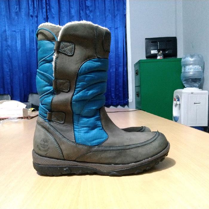 Sepatu Boots Waterproof seri White Ledge Snow size 40 preloved winter shoes outdoor hiking second be