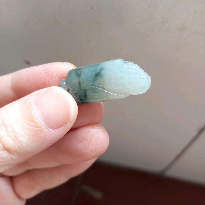Liontin Giok Myanmar Bentuk Jagung Hijau Jelly 100% Asli