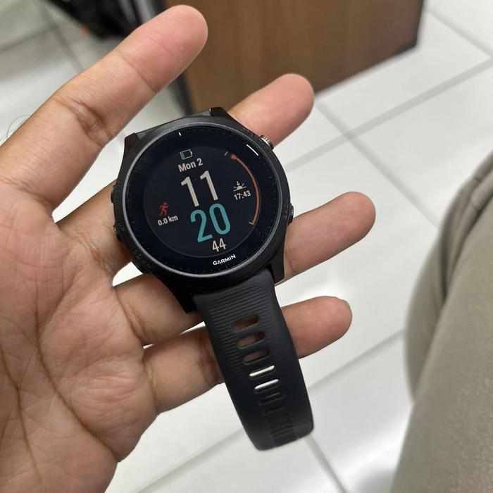 Preloved Garmin Fr 945 Black Promo