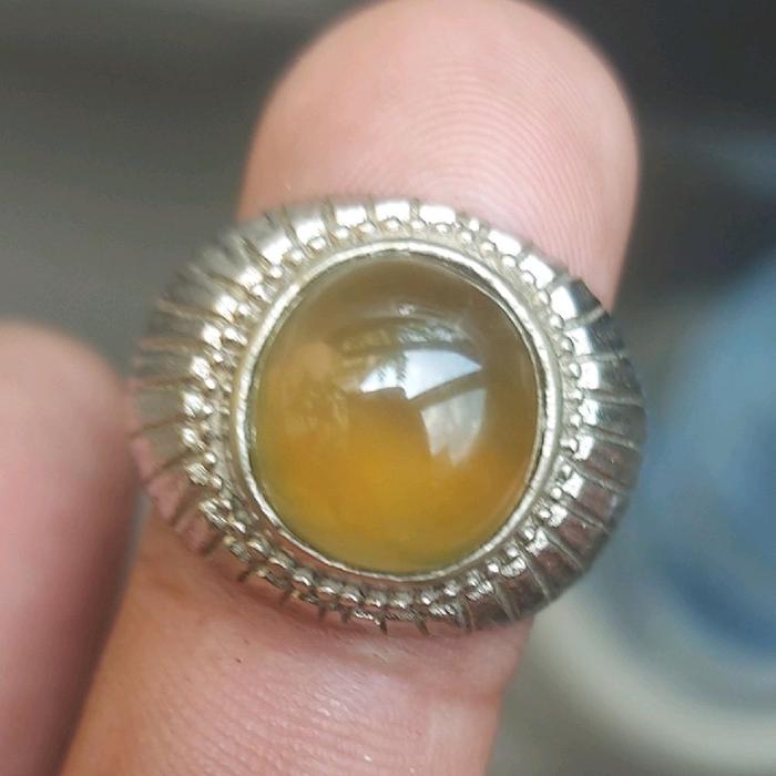 Batu Solar Aceh - Batu Permata Alam dengan Desain Elegan dan Warna Kuning