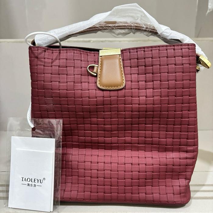 Taoleyu Brand Ori Asal China Tas Wanita Elegan Motif Anyam Tahan Lama dengan Desain Mewah dan Fungsi