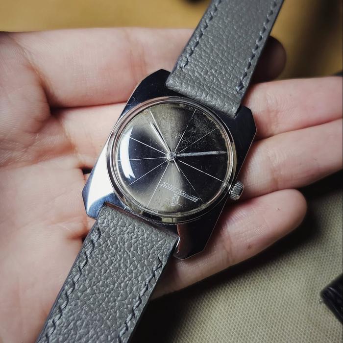 Vintage very rare seiko skyliner cushion case