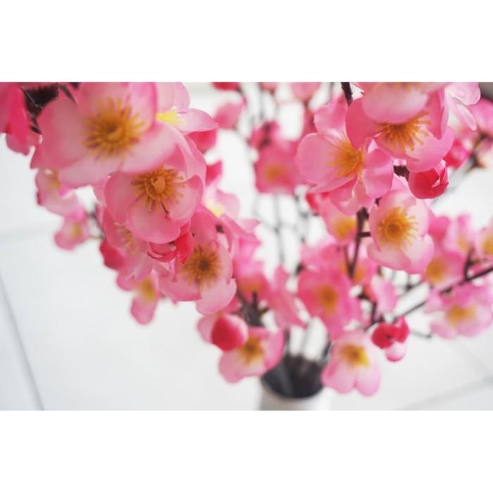 > Pohon Hias Plastik Angpao Imlek Meihua Bunga Sakura Pink Free Pot 60CM RR