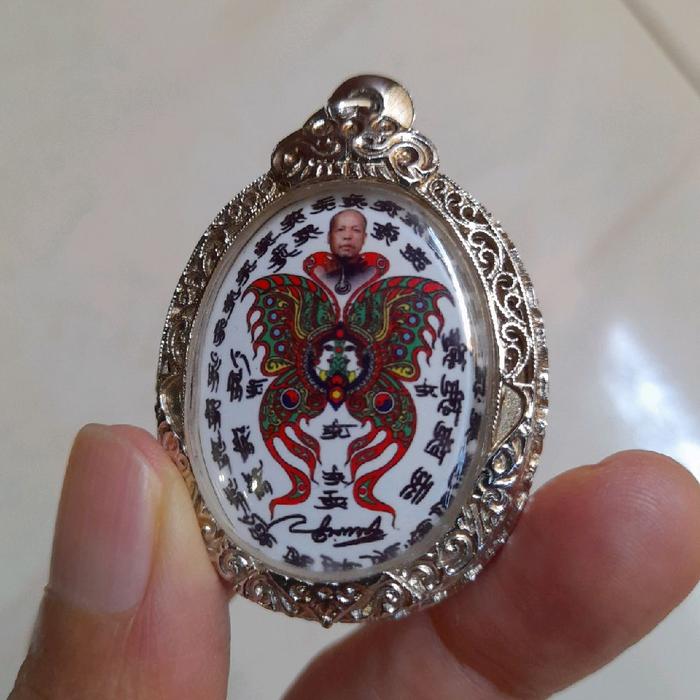 locket butterfly kruba krissana BE 2561