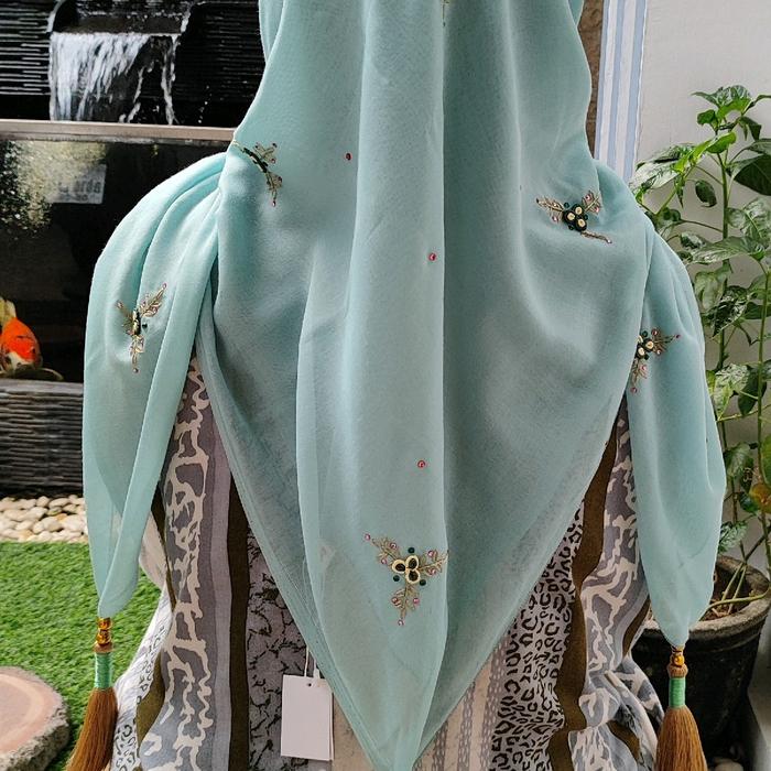 Hijab Paris Sulam Kamboja Tasel