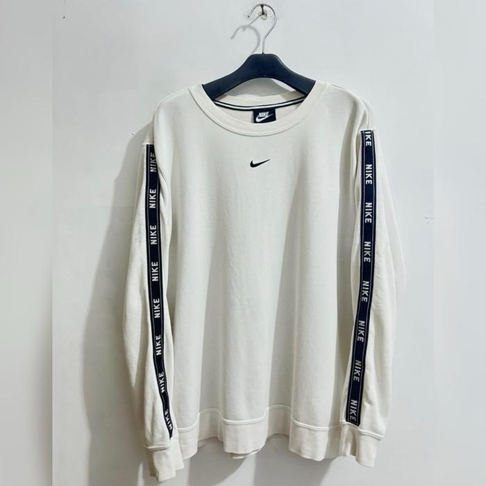 Crewneck “Nike Center Tapped”