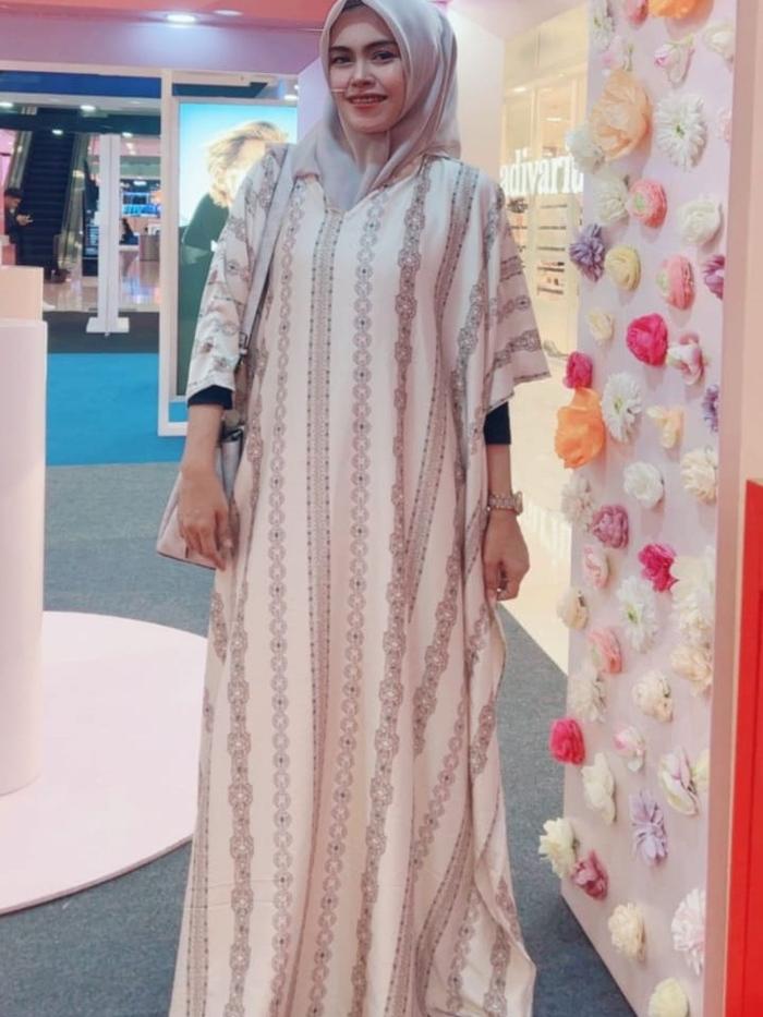 Kaftan Lowo bahan sutera ld 180