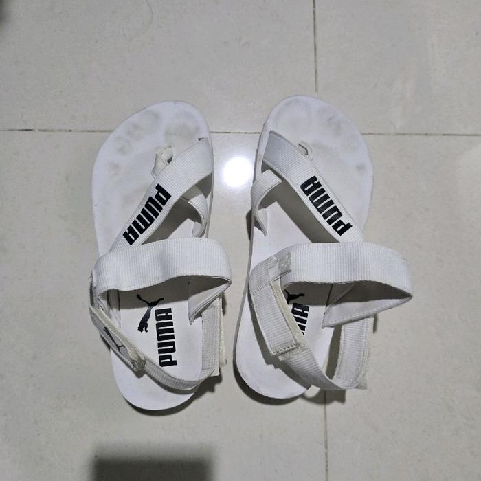 sepatu sendal puma putih bekas second original 22 cm