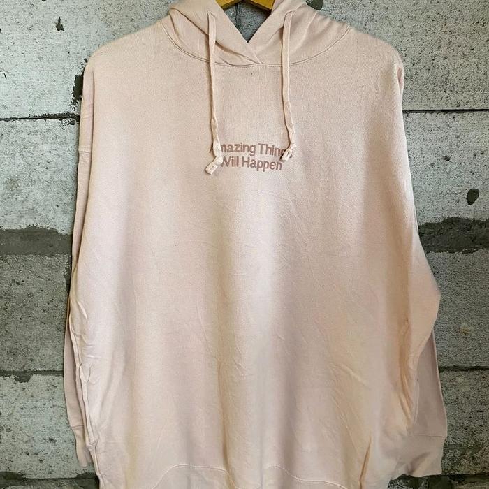 UNIQLO X VERDY HODIE GOOD KONDISI