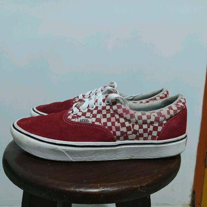 Vans Comfycush era merah second bekas size 40