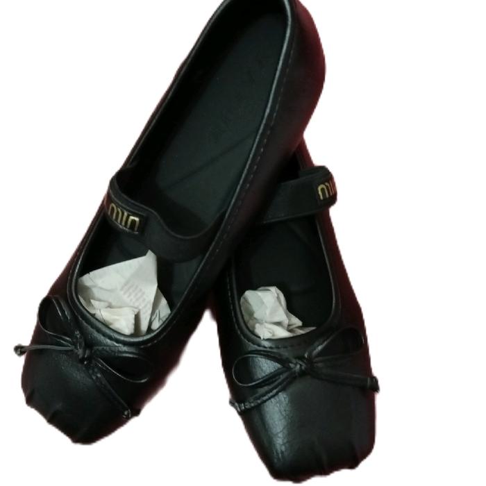 pansus import wanita. valeri nno 36_40 . warna hitam. putih