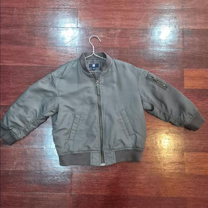 Original UniQlo kids bomber jacket preloved