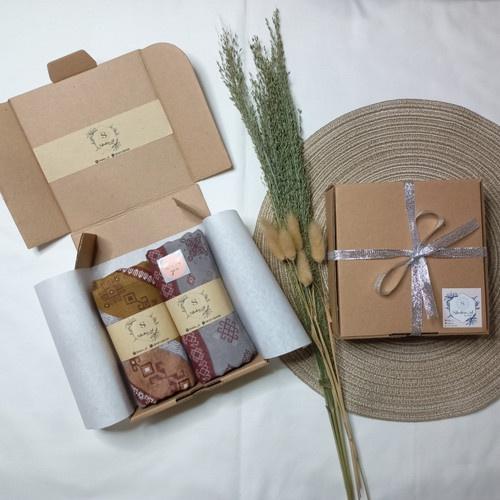 Paket Hampers Hijab Lebaran Kado Ulang Tahun Cewek Gift Box Segi Empat Kotak Kosong Elegan dengan Il