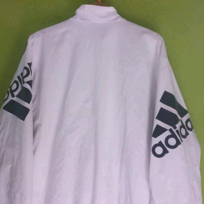 jaket windbreker oversize