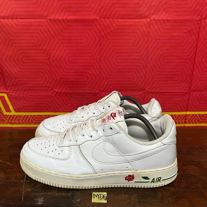 Sepatu second branded nike af1 rose red white size 44