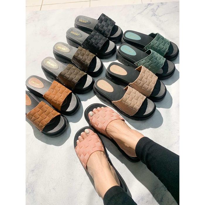 Bara Bara Sandal Selop Wanita Karet Kokop Anyam WS898-KKPSH (AT-4)