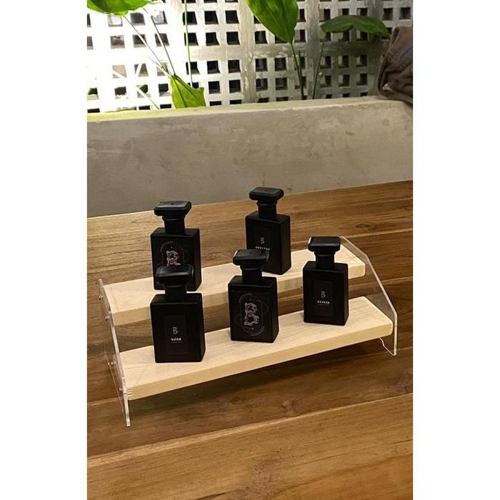 rak display kayu akrilik parfum aksesoris kosmetik
