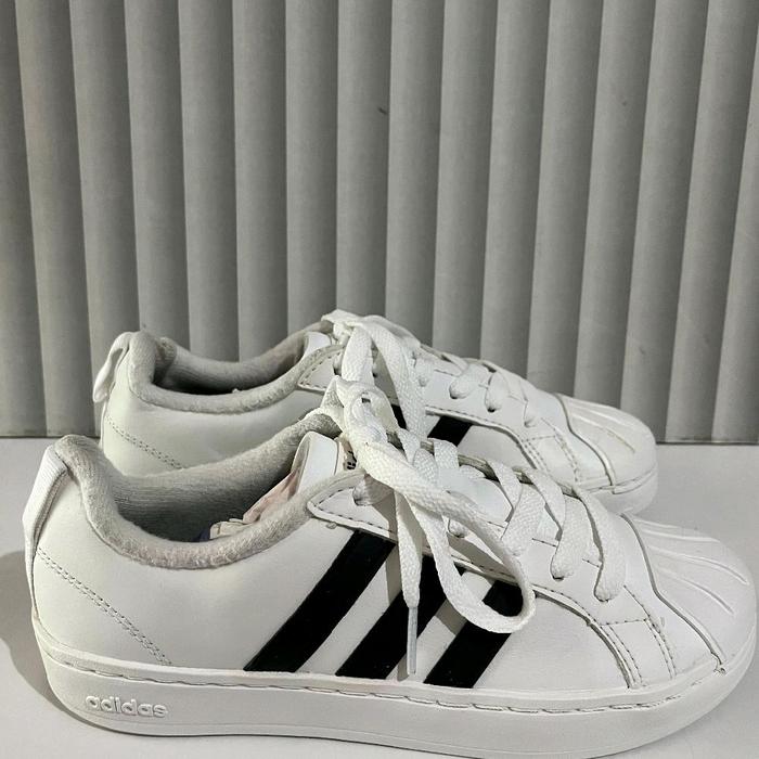 Sepatu Anak Second Original Adidas Neo Size 35/21,5cm
