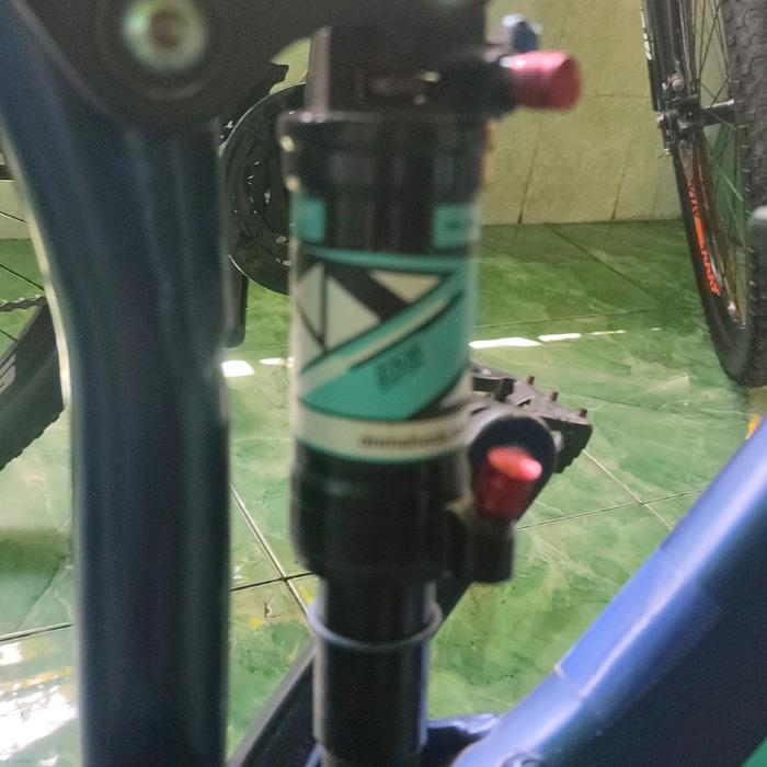 helm bogo tumbler minuman shock sepeda mtb