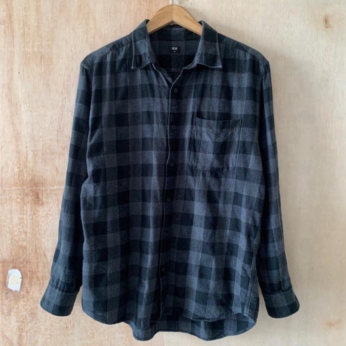 Uniqlo Black Grey Flannel Shirts