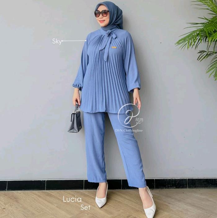 ONE SET DYN CLOTHING premium