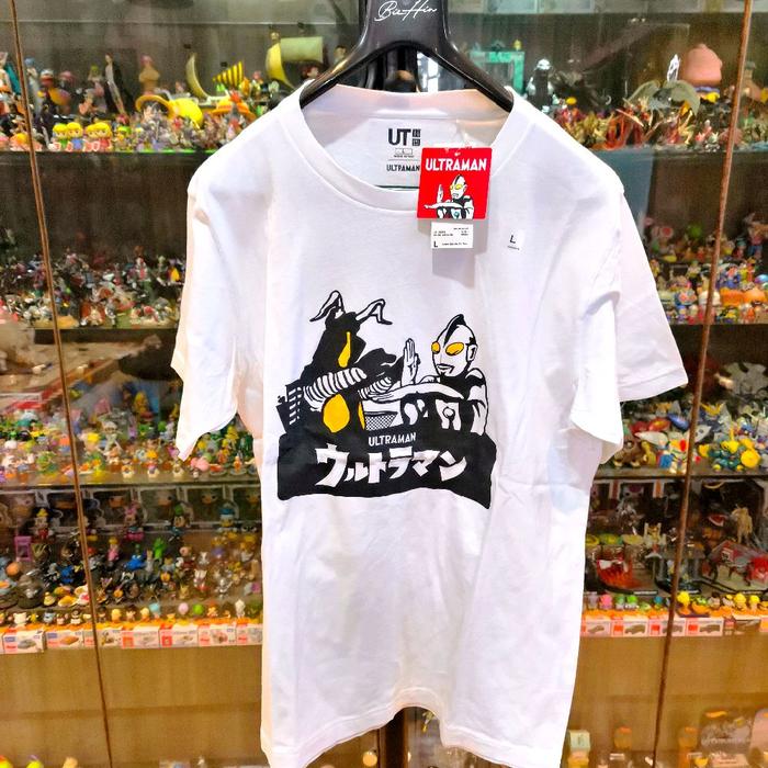 Kaos Uniqlo Ultraman Vs Alien Zetton Shirt Size L