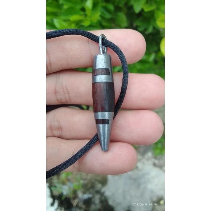 kalung kayu ulin kalimantan