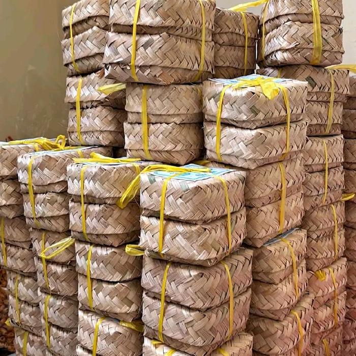 Keranjang Anyaman Kayu - Keranjang Anyaman Kayu dengan Tali Kuning untuk Pengemasan