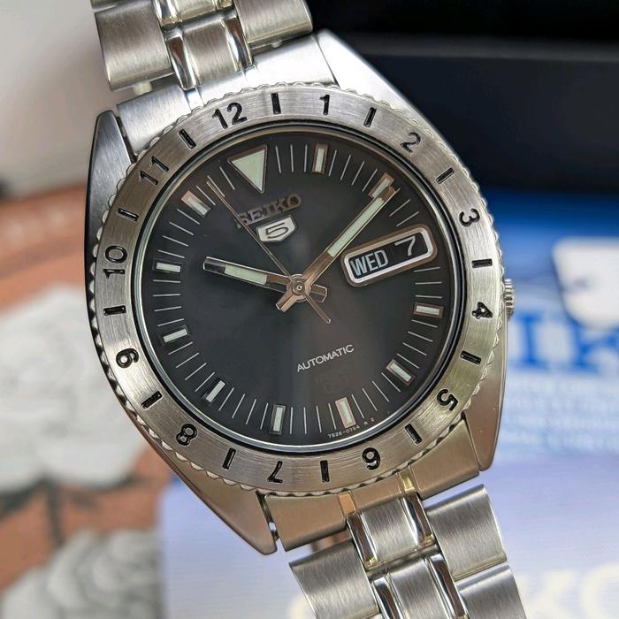 Seiko 5 SKXZ51 SKXZ51K Automatic Grey Dial