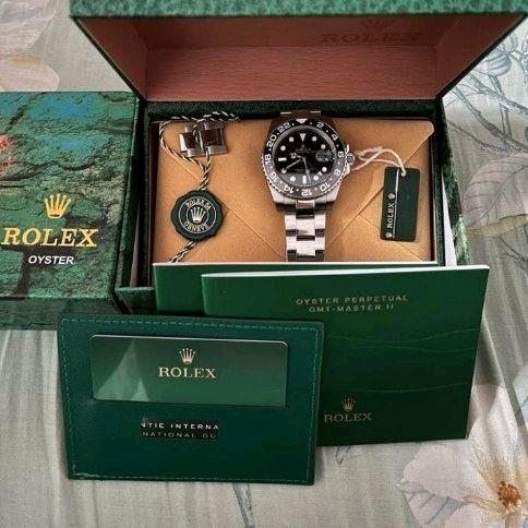jam tanganROLEX GMT MASTER II BRUCE WAYNE 126710 GRNR original Watches