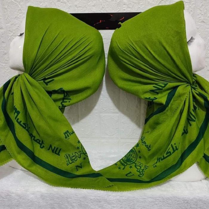 Kerudung Muslim Hijab Segiempat Voal Motif  muslimat Ukuran standar 110” Square warna hijau muda ,hi
