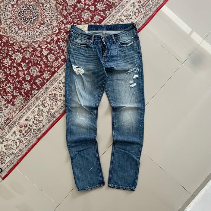 Abercrombie & Fitch Skinny Distressed Jeans