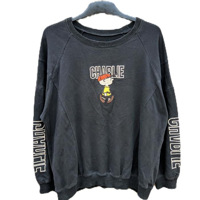 crewnek Charlie peanut original second big logo spell out black fit M
