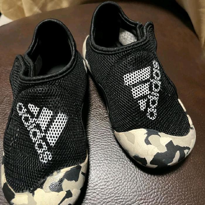 sepatu sandal anak second / bekas adidas original Shoes