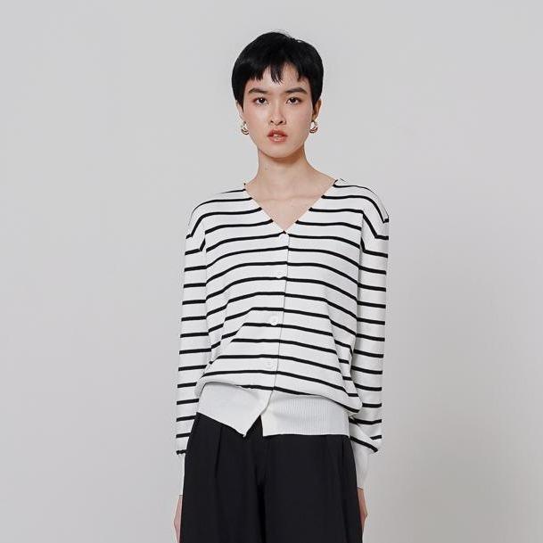 Ready- This Is April Atasan Outerwear Rajut Stripe Wanita Lengan Panjang Esme Cardigan White Dan Bla