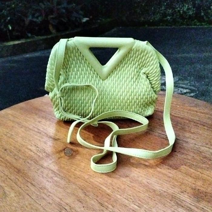 Tas wanita preloved BottegaVen**, eksklusif