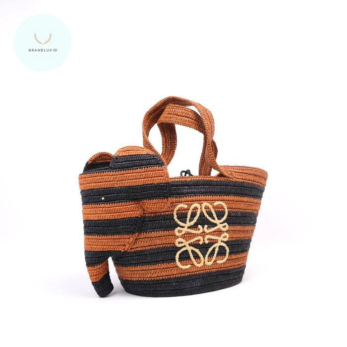 LOEWE SMALL ELEPHANT BASKET BAG IN BLACK / HONEY GOLD RAFFIA