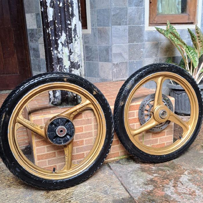 VELG RACING ORI YAMAHA FIZR ENKEI 1 SEPASANG PLUS BAN