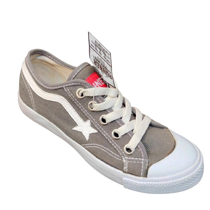 sepatu kasual runner 601 lc
