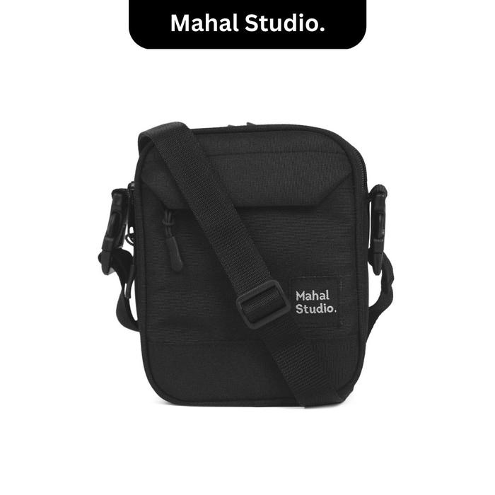 Mahal Studio PRISMA Tas Selempang Boxy Hitam Pria