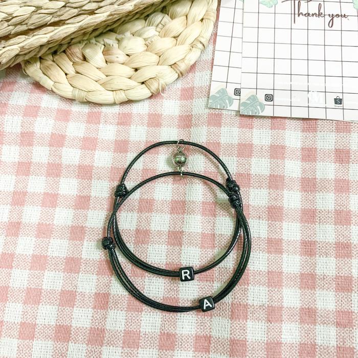 Gelang inisial couple magnet bisa nama
