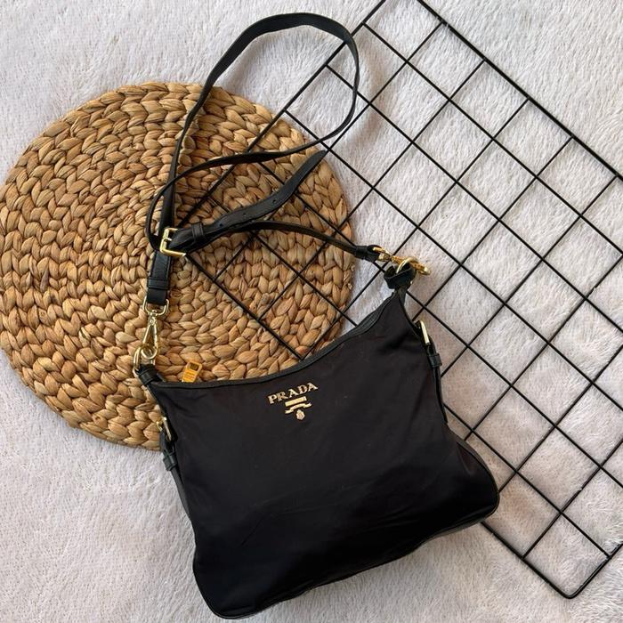 Sling bag prada nylon black
