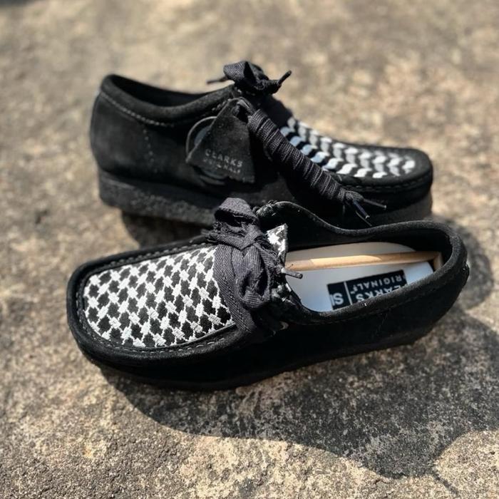Clarks Original Wallabee X Slamjam Black Original Resmi Casual Sneakers Pria