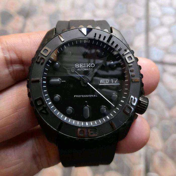 Seiko srpd blackout mod saphire cal 4r36 movement black pvd SKX SRPD automatic MOVEMENT