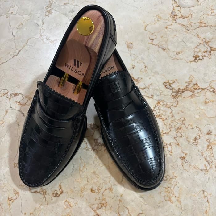 sepatu Louis Vuitton 100% authentic original
