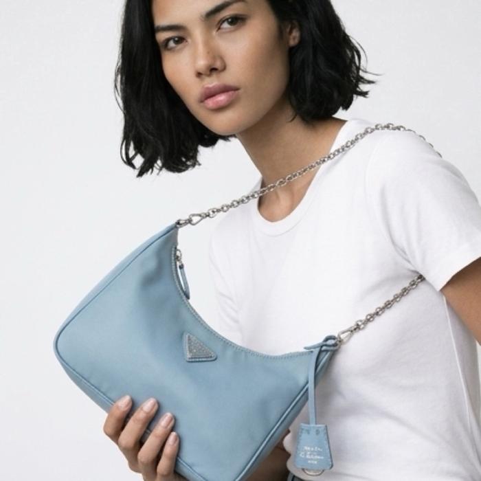 Prada Tas Preloved dengan Tali Rantai Elegan dan Stylish untuk Penampilan Anda Wanita Cewek